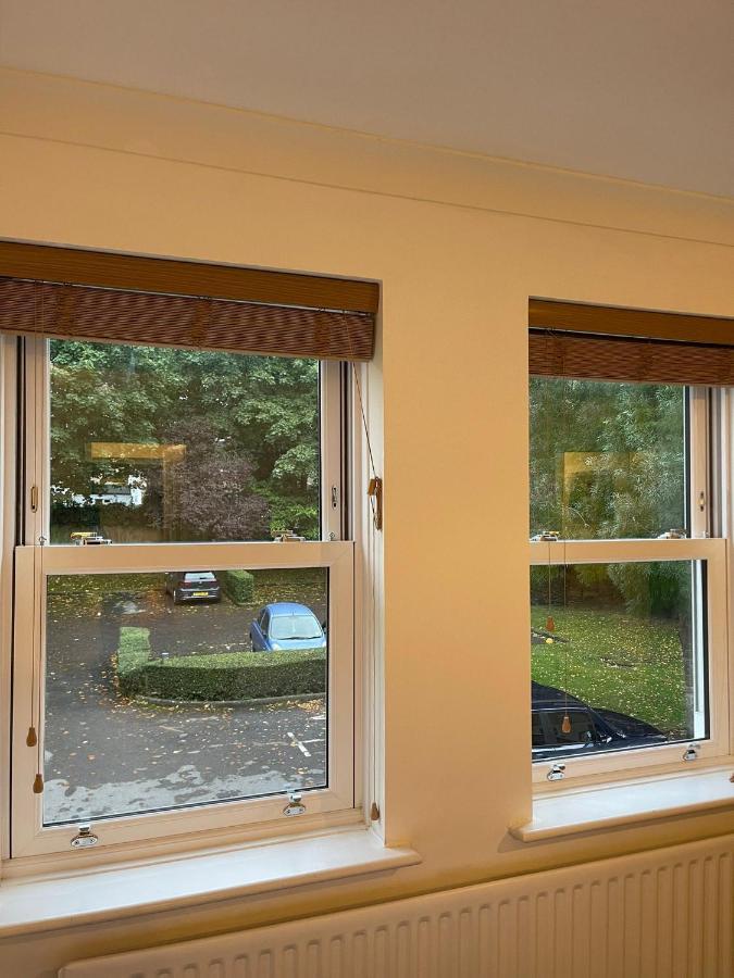 Apartmán Stunning Studio Flat - Free Parking - 3 Min From Sutton Station Exteriér fotografie